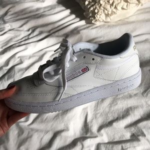 New Reebok white sneakers